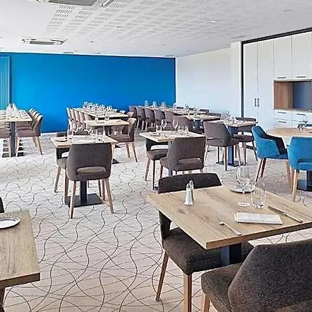 Hotel Logis Aloe Les Herbiers
