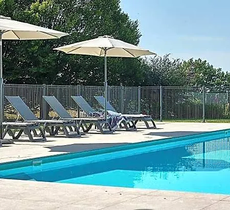 Logis Aloe Hotel 3*