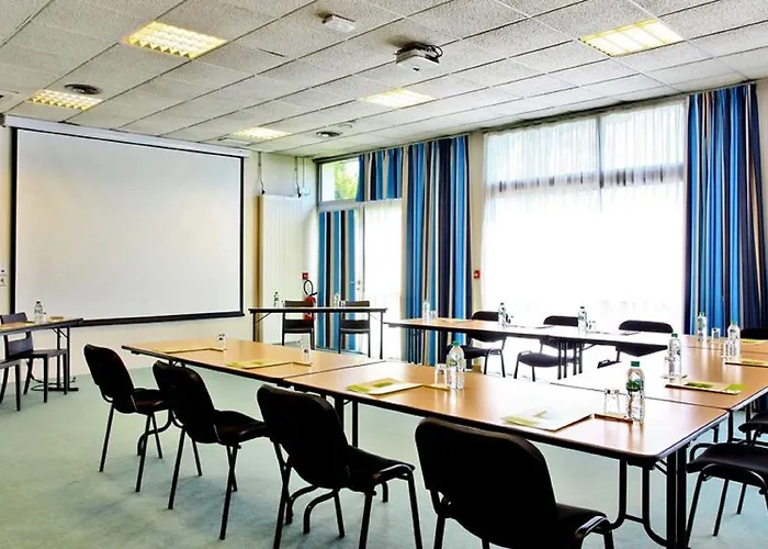 Logis Aloe Hotel Les Herbiers